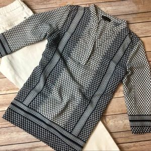 🌸3/$20 Adrienne Vittadini Blue Print Tunic
